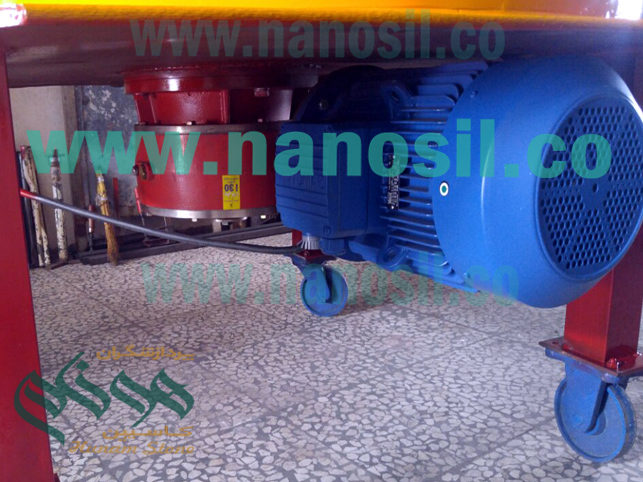 Mixer for producing dye tile adhesive and powder tile adhesive with different capacities and specifications